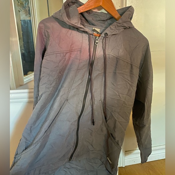 Spring Bench Jacket - Picture 2 of 3